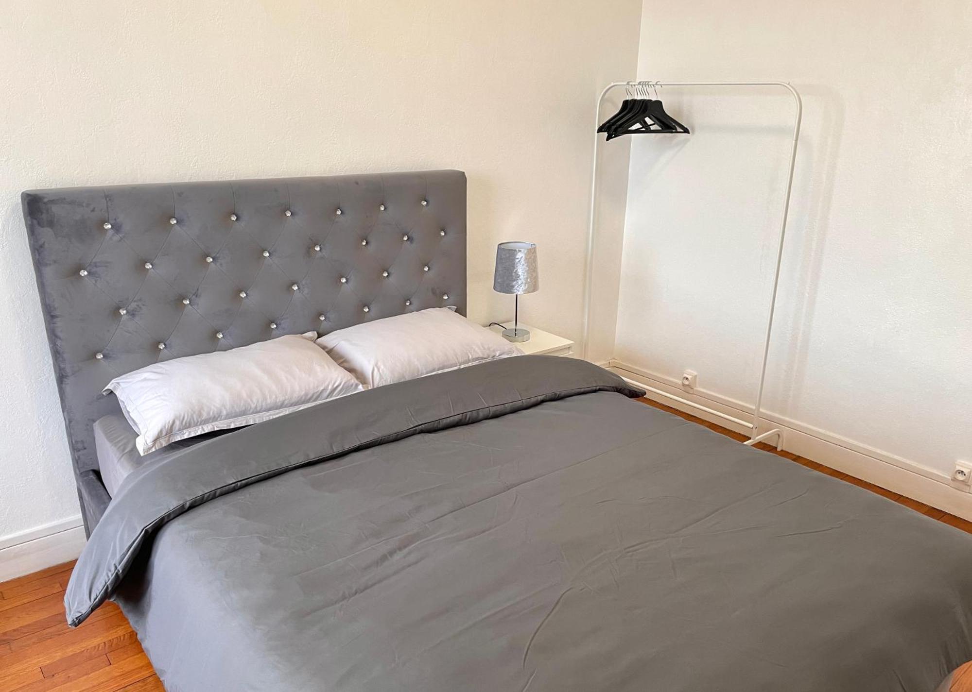 Appartement Confortable, Centre-Ville Troyes Bagian luar foto