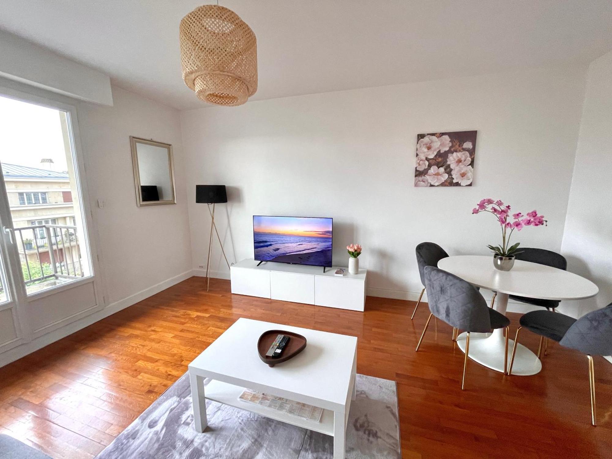 Appartement Confortable, Centre-Ville Troyes Bagian luar foto